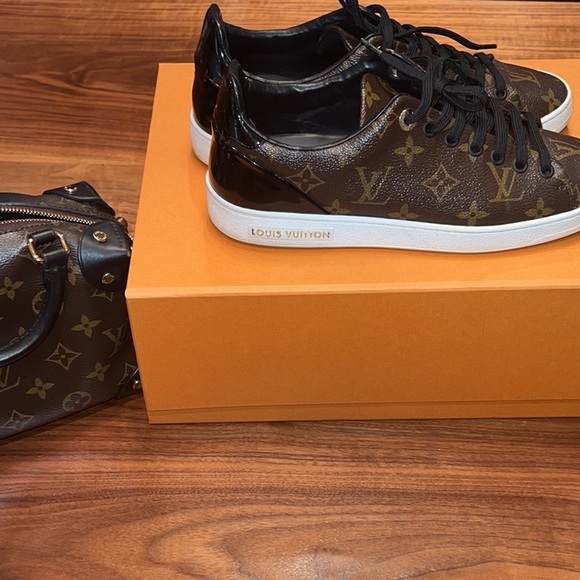 Louis Vuitton Monogram Frontrow Sneaker 38 Excellent Conditon - Picture 13 of 13
